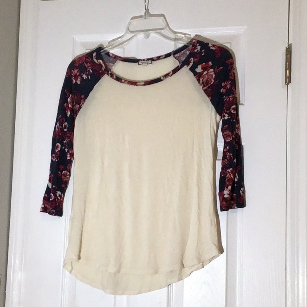 Women’s flower shirt - never worn